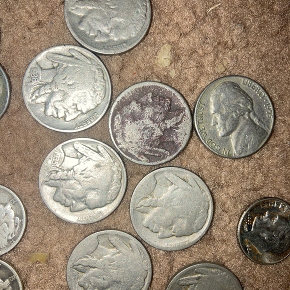 Have lots of old coins - Picture 4 of 14